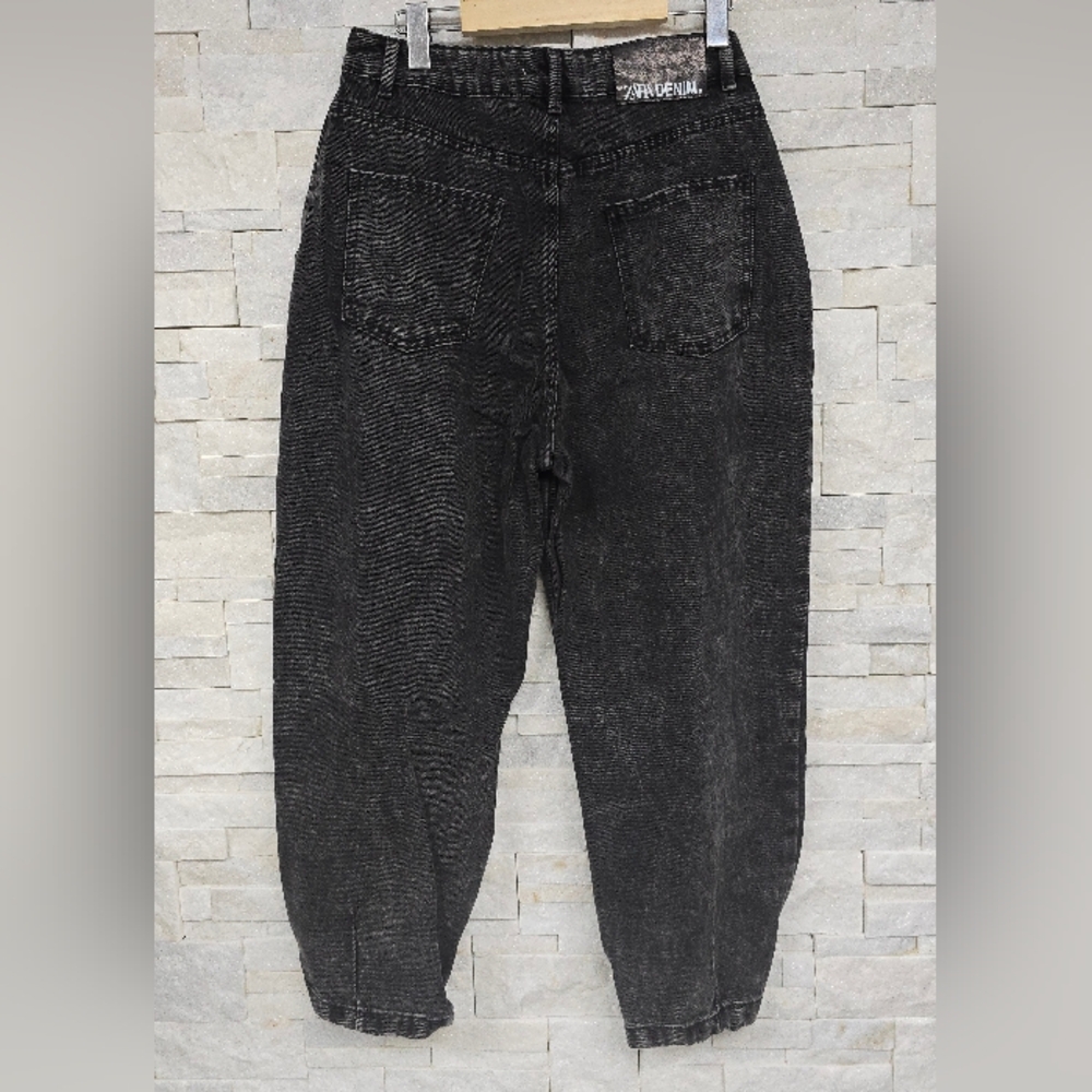 🌟 US SIZE 8 jeans bundles:Women's Jean Collection - Blue, Black, Gray - Picture 7 of 16